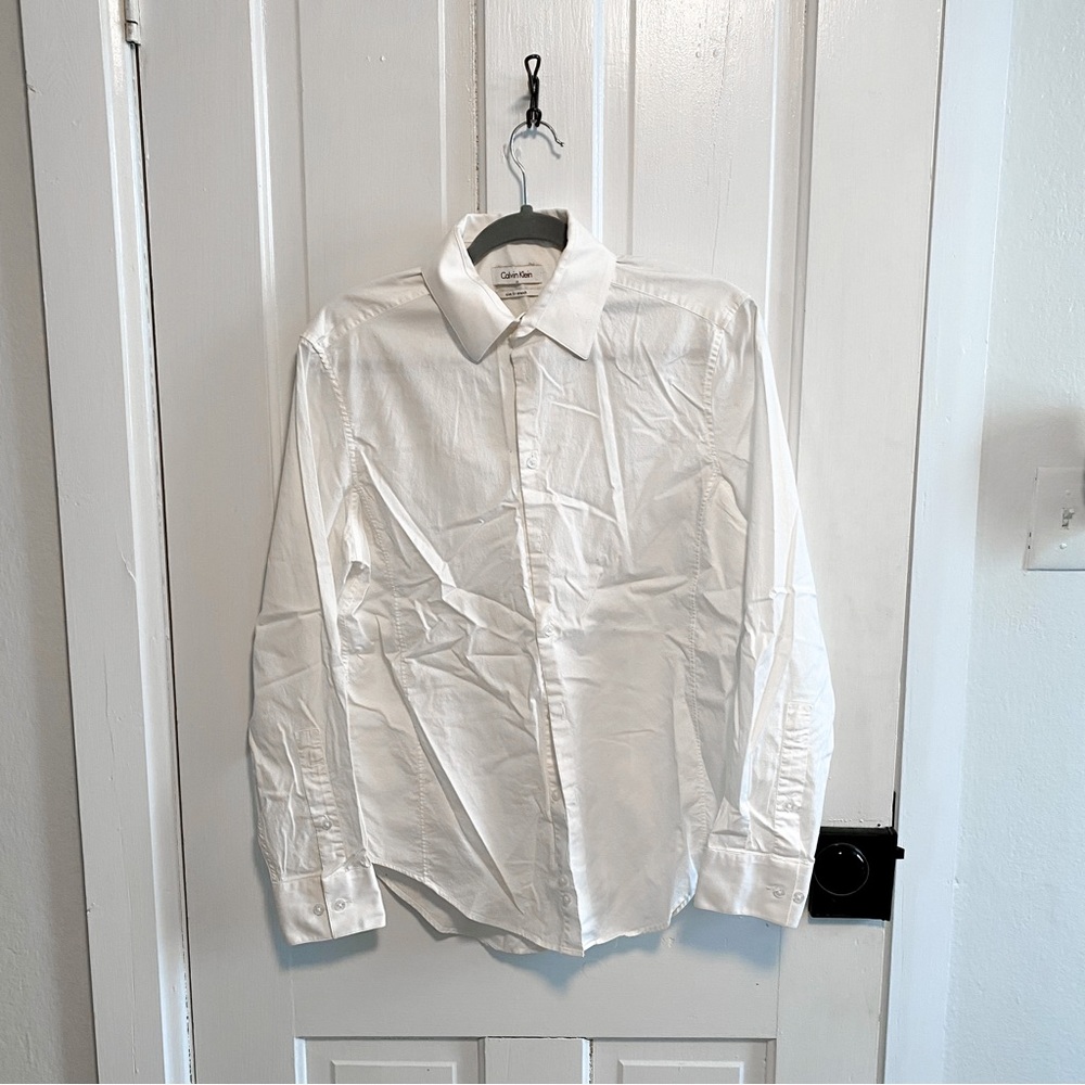 Calvin Klein- white dress shirt